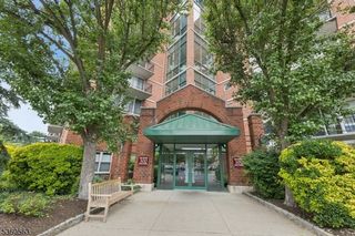 300 Main St, Unit 812 812, Little Falls Twp., NJ 07424