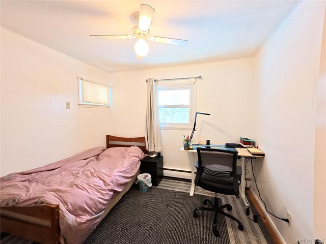 10 Kings Park Road, Commack, NY 11725