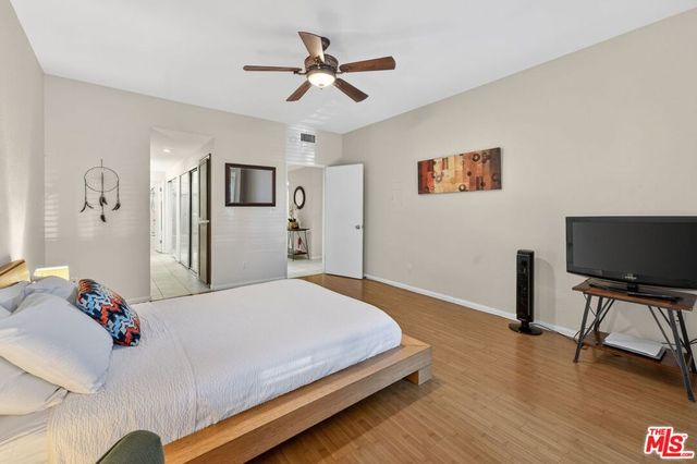 832 Palm Avenue 102, West Hollywood, CA 90069