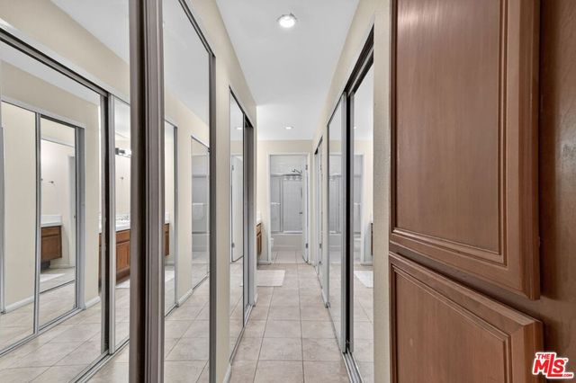 832 Palm Avenue 102, West Hollywood, CA 90069