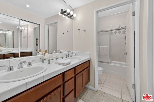 832 Palm Avenue 102, West Hollywood, CA 90069