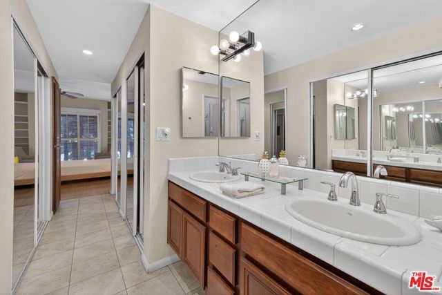 832 Palm Avenue 102, West Hollywood, CA 90069