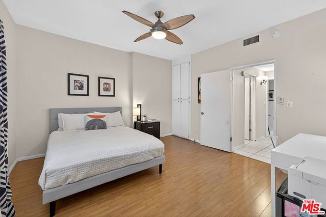 832 Palm Avenue 102, West Hollywood, CA 90069