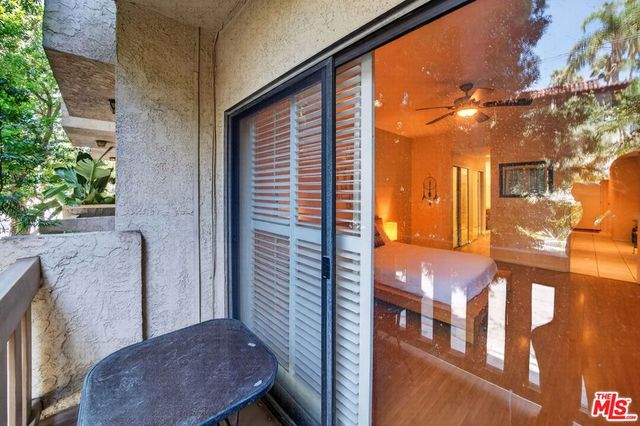 832 Palm Avenue 102, West Hollywood, CA 90069