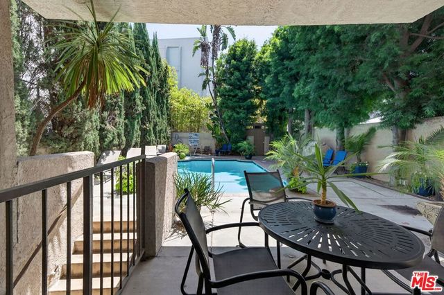 832 Palm Avenue 102, West Hollywood, CA 90069