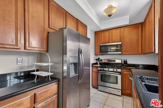 832 Palm Avenue 102, West Hollywood, CA 90069
