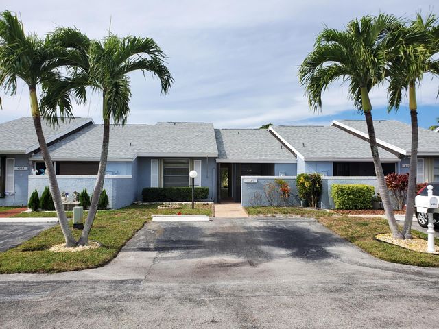 4345 Lucerne Villas Lane, Lake Worth, FL 33467