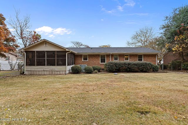 103 N Parks Drive, Pikeville, NC 27863