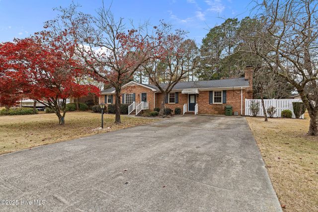 103 N Parks Drive, Pikeville, NC 27863