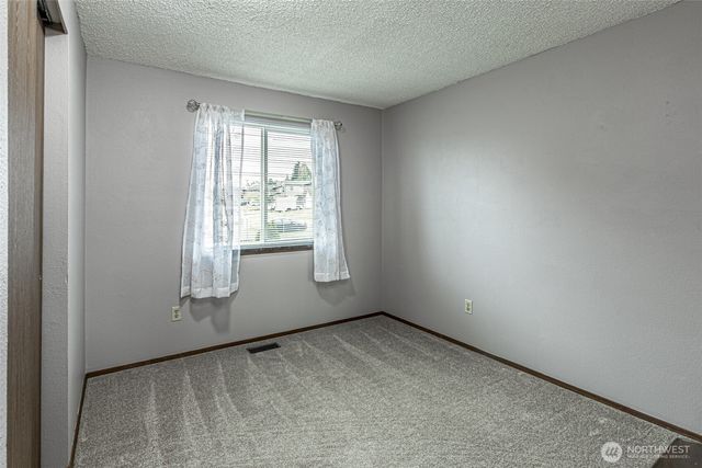 29400 60th Place S, Auburn, WA 98001