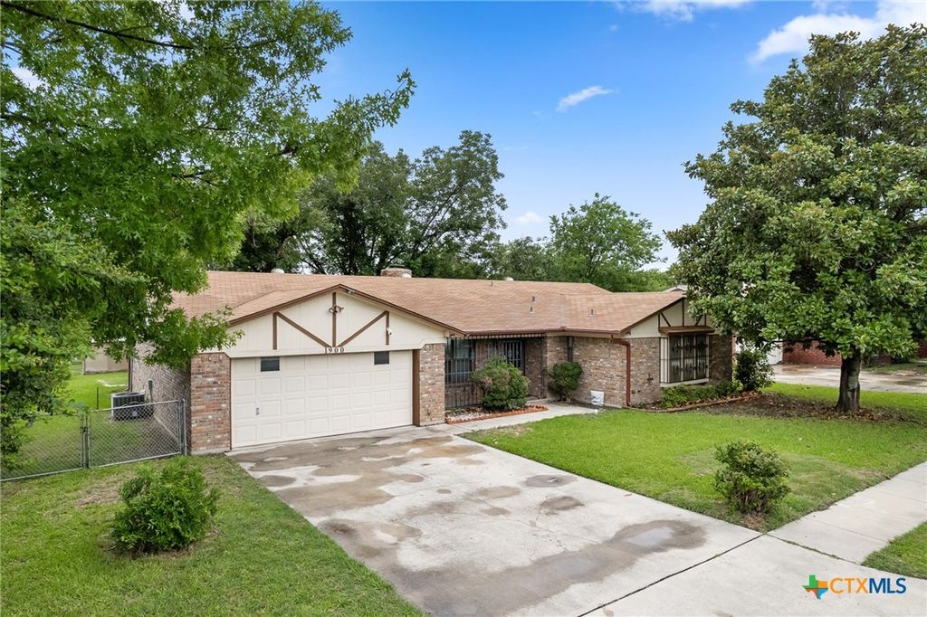 1900 Bundrant Drive, Killeen, TX 76543