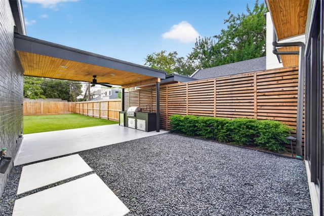 1508 Woodvine Drive, Houston, TX 77055