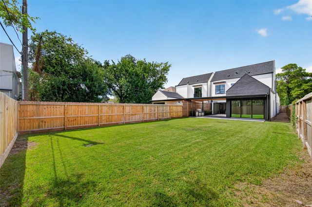 1508 Woodvine Drive, Houston, TX 77055