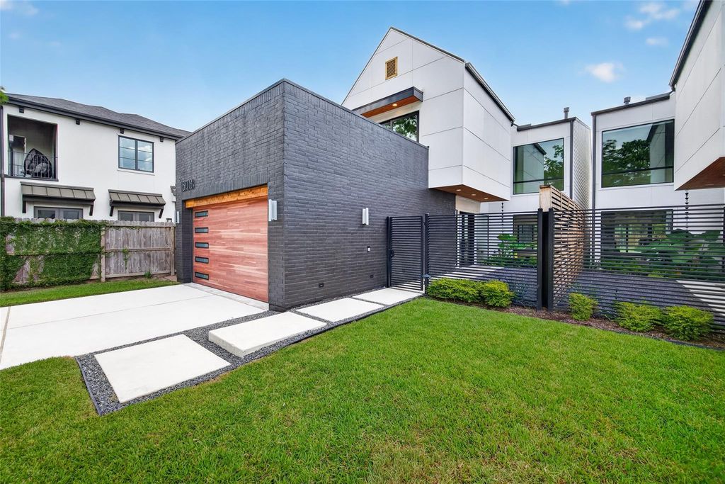 1508 Woodvine Drive, Houston, TX 77055