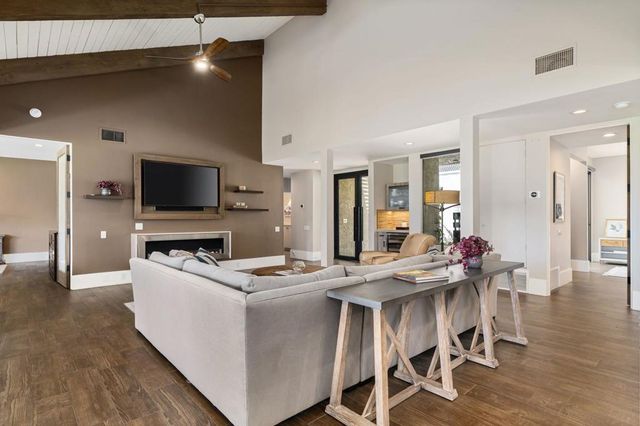 725 Inverness Drive, Rancho Mirage, CA 92270