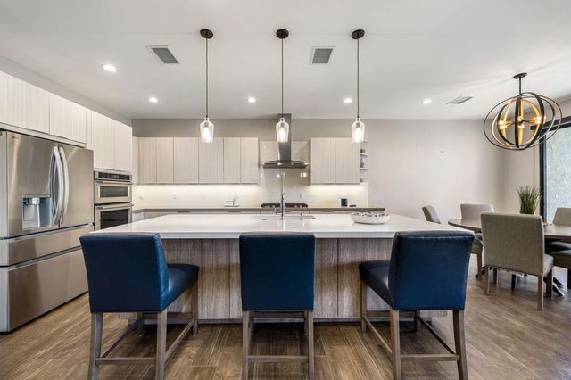 725 Inverness Drive, Rancho Mirage, CA 92270