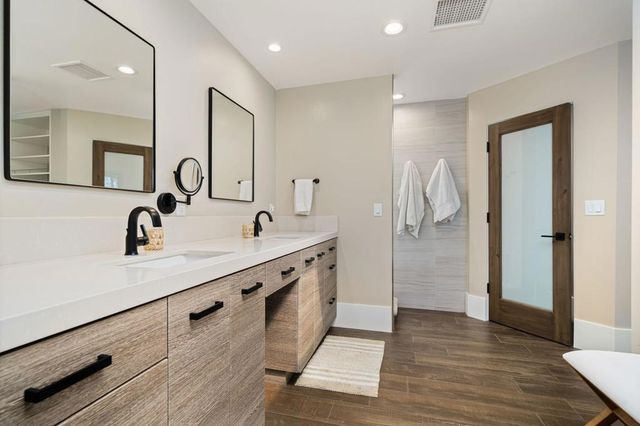 725 Inverness Drive, Rancho Mirage, CA 92270