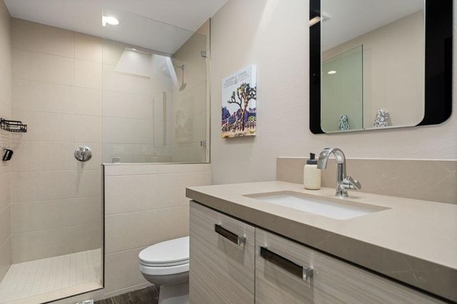 725 Inverness Drive, Rancho Mirage, CA 92270