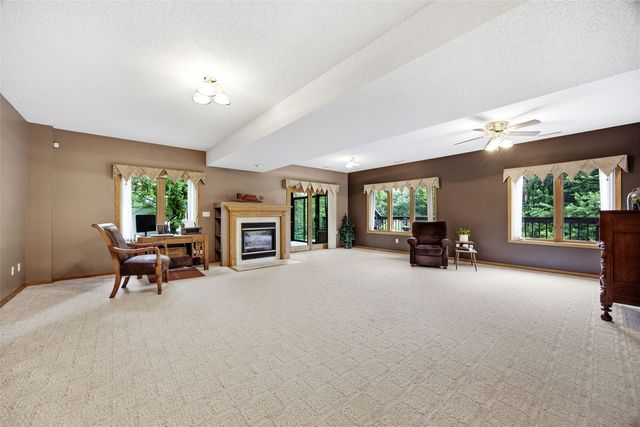 2792 Holly Court NW, Swisher, IA 52238