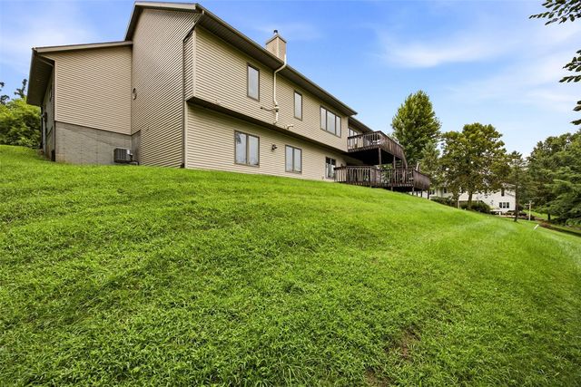 2792 Holly Court NW, Swisher, IA 52238