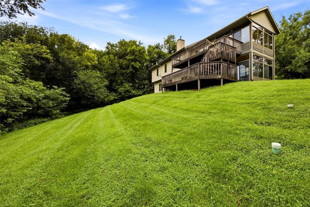 2792 Holly Court NW, Swisher, IA 52238