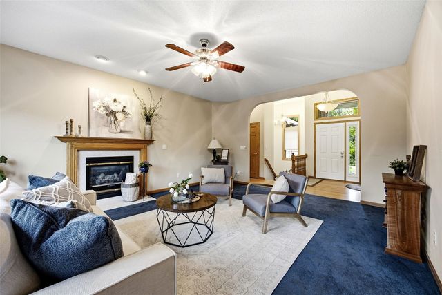 2792 Holly Court NW, Swisher, IA 52238
