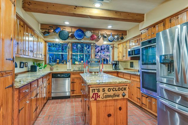 300 DEER LAKE ESTATES, Wimberley, TX 78676