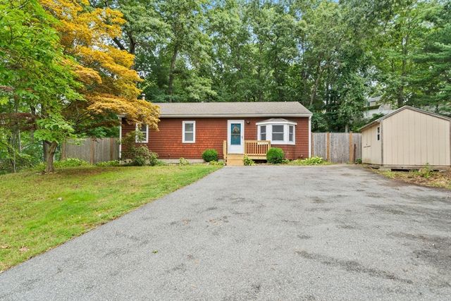 7 Riverview Dr, Middleton, MA 01949