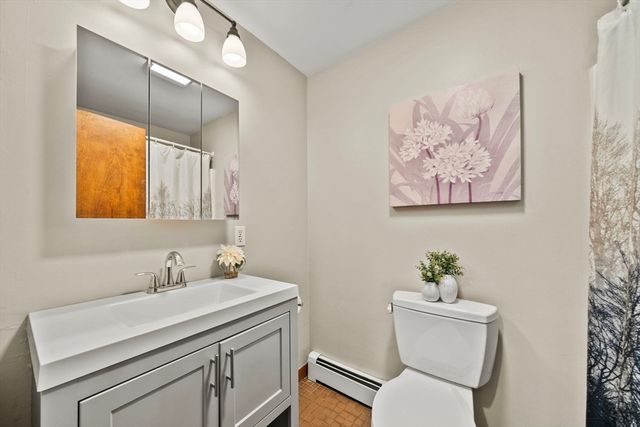 7 Riverview Dr, Middleton, MA 01949