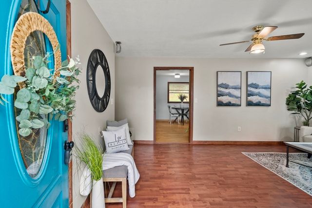 7 Riverview Dr, Middleton, MA 01949