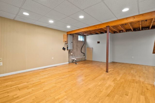 7 Riverview Dr, Middleton, MA 01949