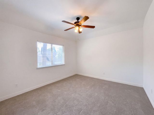 312 Overland Trace, Montgomery, TX 77316