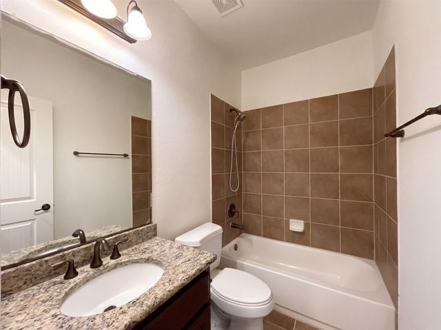 312 Overland Trace, Montgomery, TX 77316