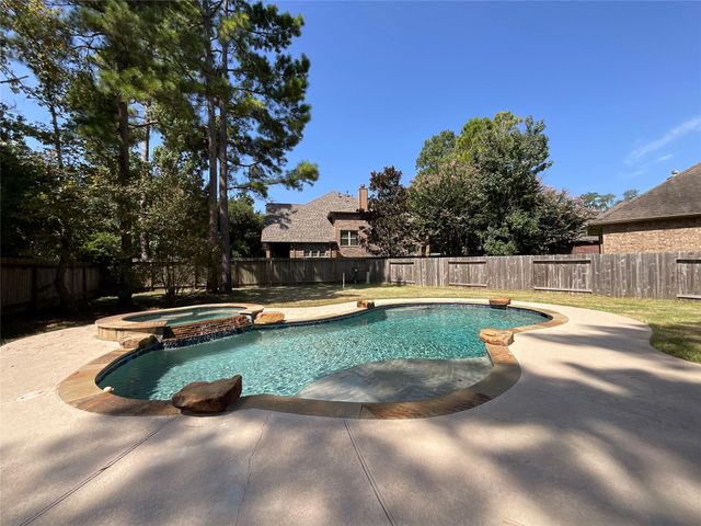 312 Overland Trace, Montgomery, TX 77316