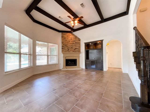 312 Overland Trace, Montgomery, TX 77316