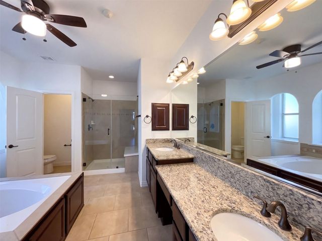 312 Overland Trace, Montgomery, TX 77316