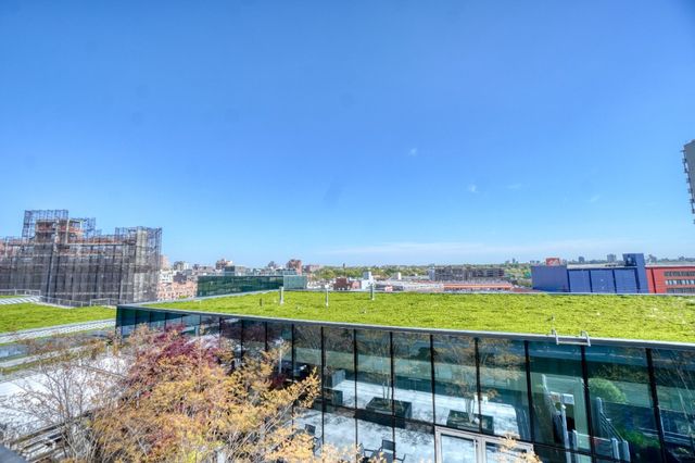 13101 40th Rd Apt 10W, New York City, NY 11354