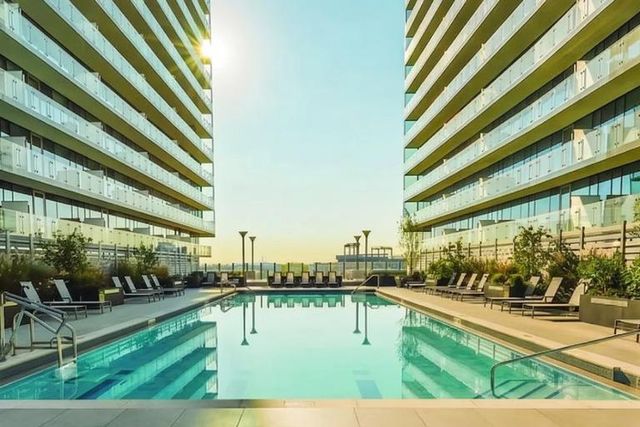 13101 40th Rd Apt 10W, New York City, NY 11354