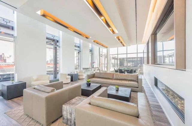 13101 40th Rd Apt 10W, New York City, NY 11354
