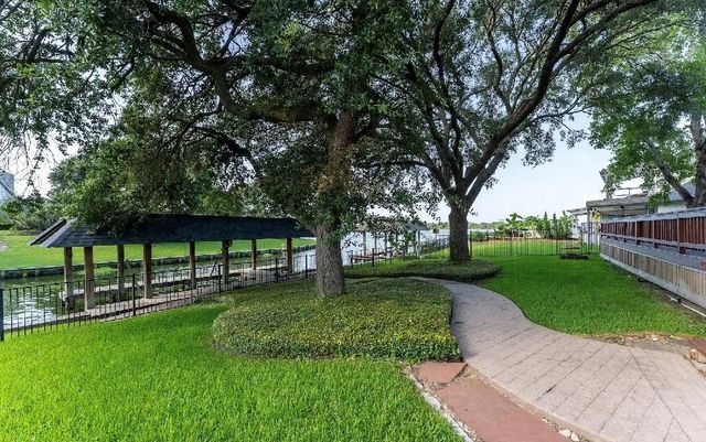 8311 Amber Cove Drive, Houston, TX 77346