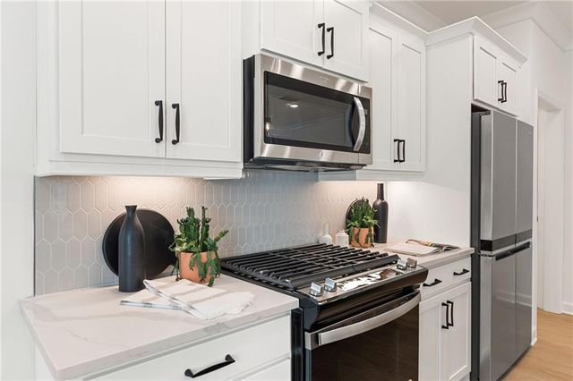 694 Sunstone Lane, Lawrenceville, GA 30043