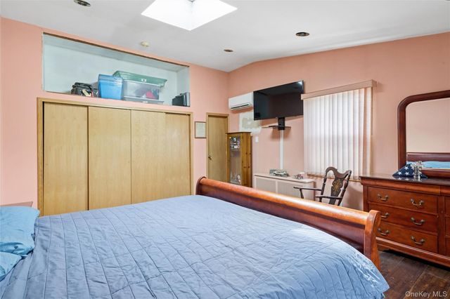 85-16 248th Street, Bellerose, NY 11426