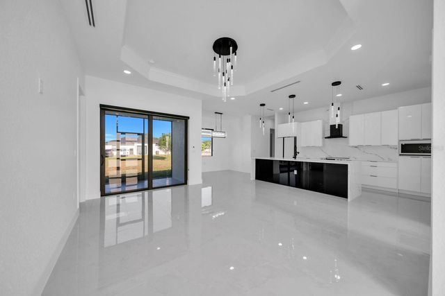 3100 SALLY AVENUE S, Lehigh Acres, FL 33976