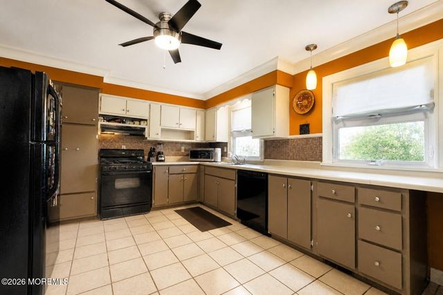 532 Robinhood Road, Brick, NJ 08724
