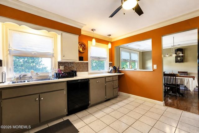 532 Robinhood Road, Brick, NJ 08724