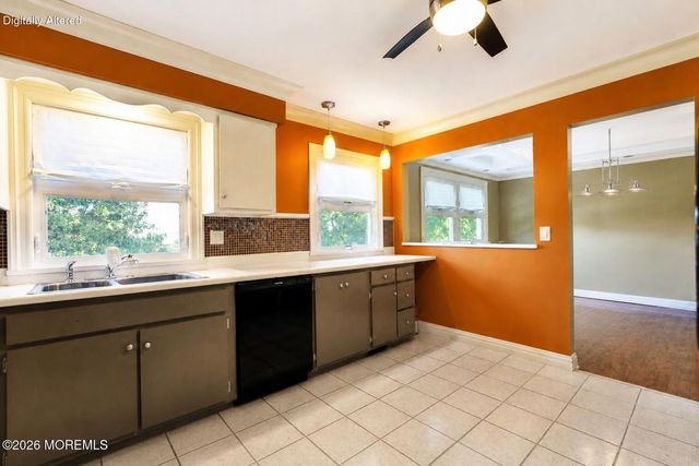 532 Robinhood Road, Brick, NJ 08724