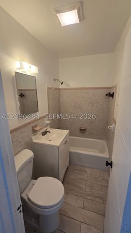 1118 NE 2nd Ct 1, Hallandale Beach, FL 33009