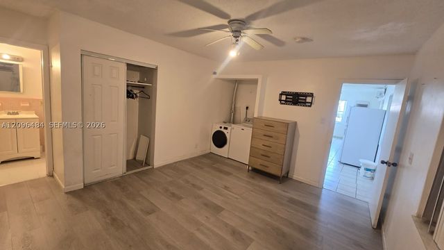 1118 NE 2nd Ct 1, Hallandale Beach, FL 33009