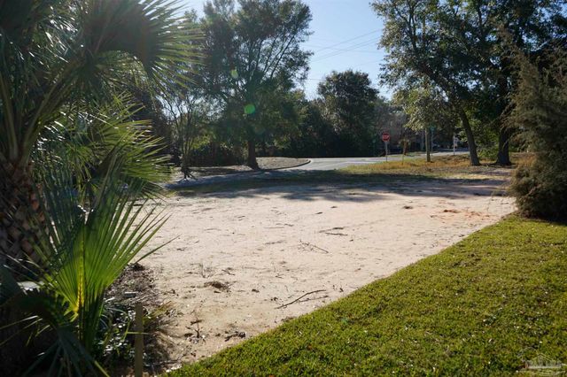 900 Scenic Hwy, Pensacola, FL 32503