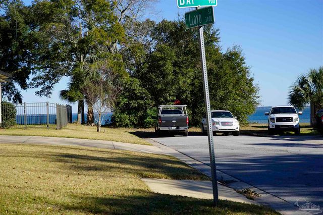 900 Scenic Hwy, Pensacola, FL 32503